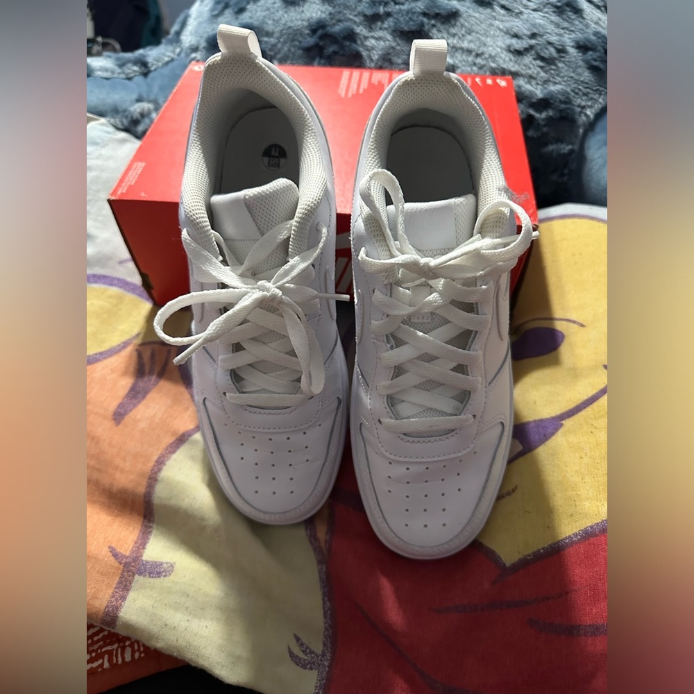 Nike Court Borough Low 2 (GS)Big Kids 7y White Casual Fashion Sneaker - Picture 7 of 8